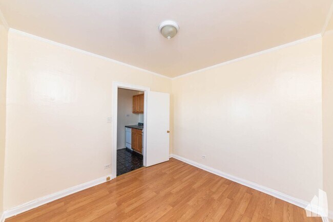 Foto del edificio - 4521 Malden St