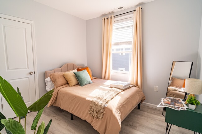 Photo - 701 S 18th St Townhome