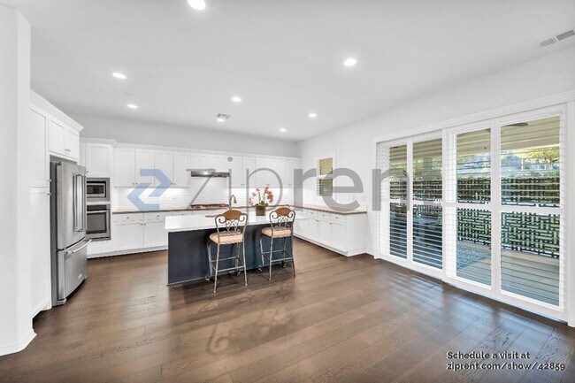 Foto del edificio - 20551 Arden Pl