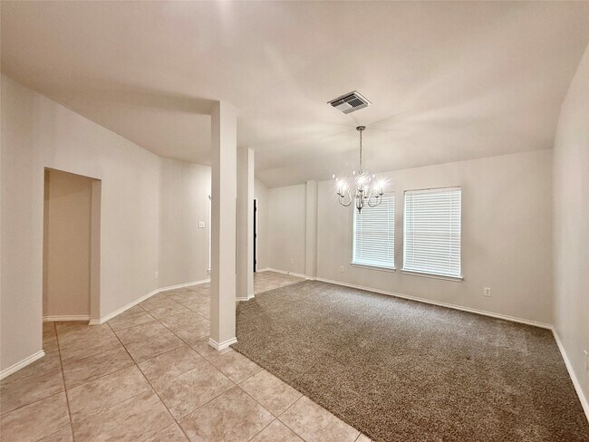 Foto del edificio - 12404 Shady Brook Dr