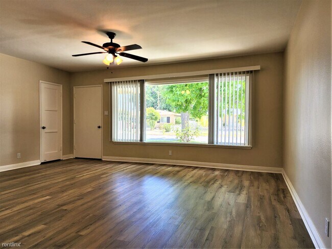 Building Photo - 2 br, 1 bath House - 4765 Sunnyside Dr.