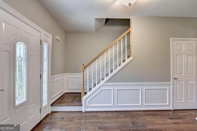 Building Photo - 7470 Brookwood Way
