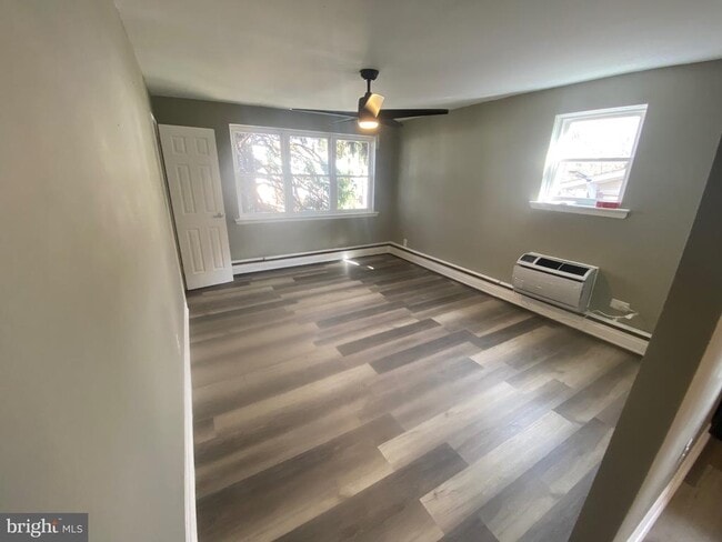 Building Photo - 326 Van Kirk St