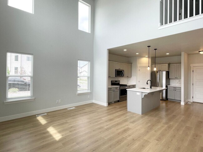 Foto del edificio - Awesome Corner Townhome at Mountain Ridge!