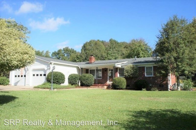 Building Photo - 121 Valleydale Dr