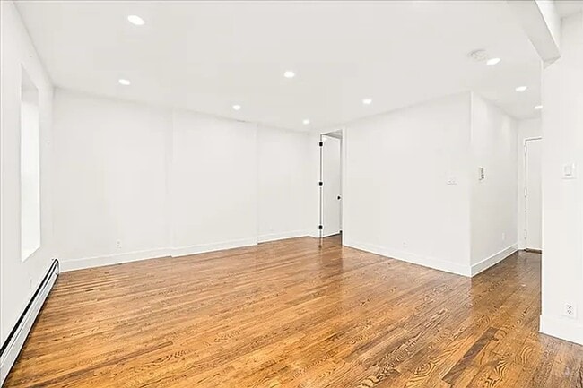 Building Photo - 428 Seventh Avenue