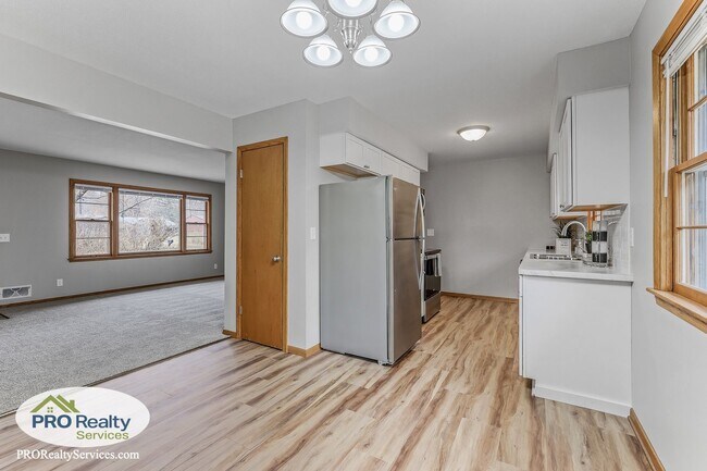 Foto del edificio - 3 Bedroom House on a Large Lot