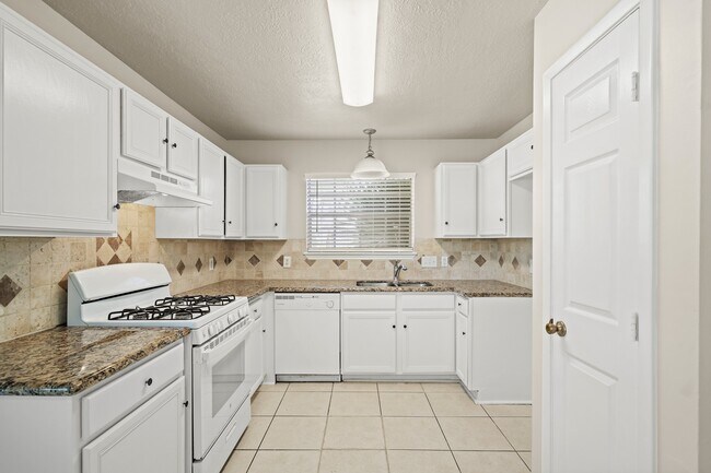 Foto del edificio - 12602 Folkcrest Way