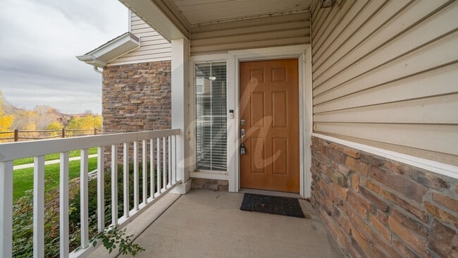 Photo - End Unit Townhome in Ridgeview at Stetson ...