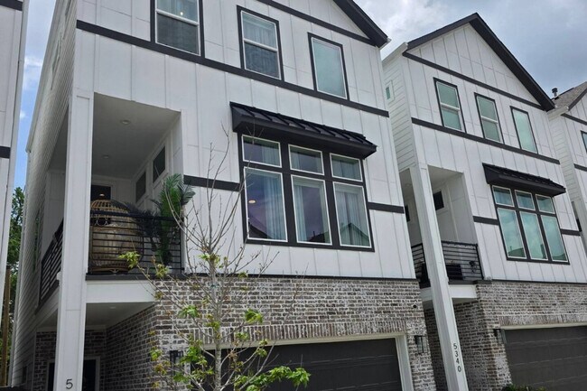 Foto del edificio - 5342 Donovan Gdns Ln