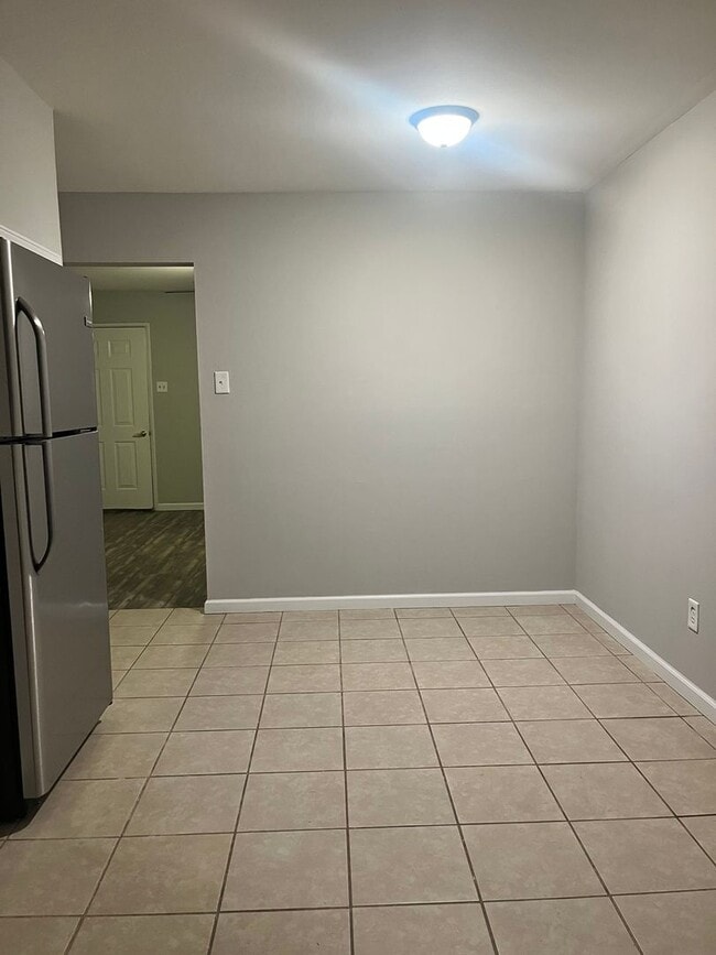 Building Photo - 810 Jacobs Ln