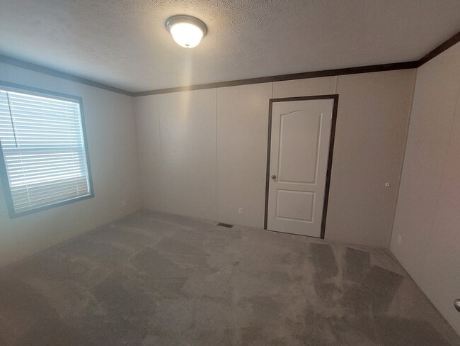 Building Photo - 114 Delta Dawn Dr