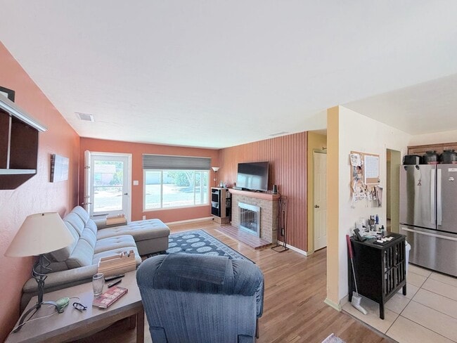 Building Photo - Charming 3 Bedroom, 2 Bathroom NE ABQ Home. Refrigerated Air! Spacious backyard. Near Uptown