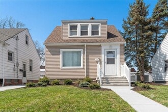 Building Photo - 18851 Raymond St