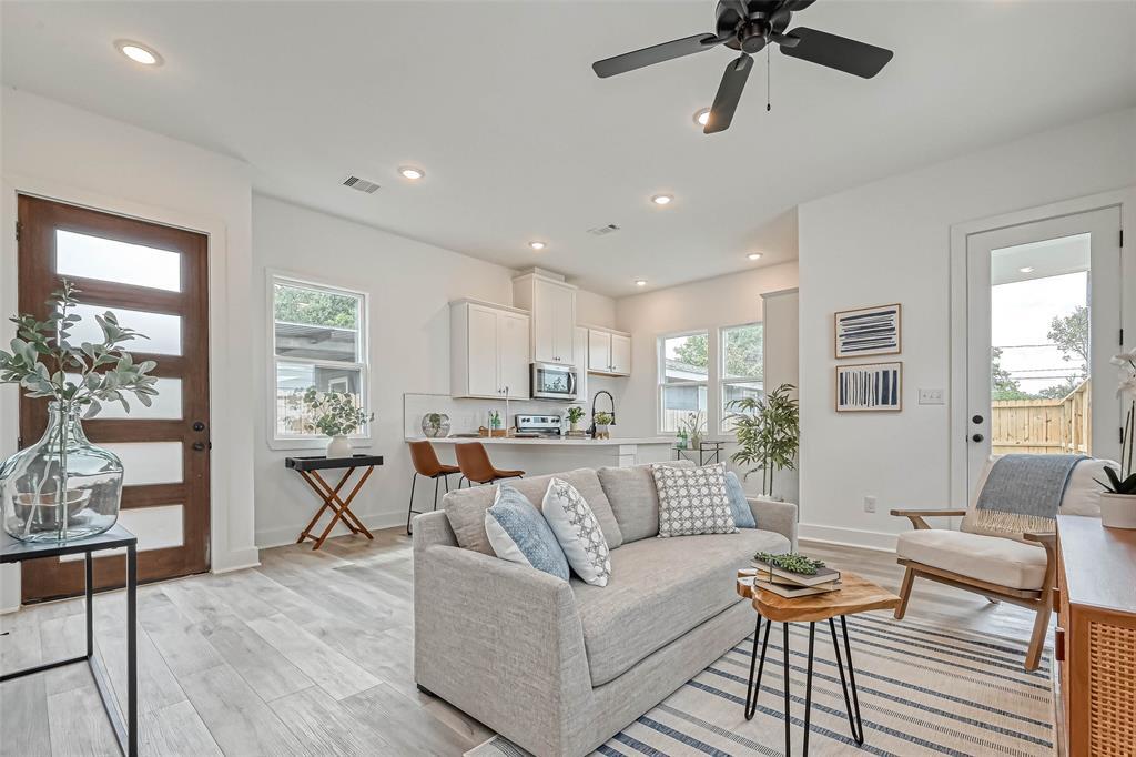 Foto principal - 4709 Ireland St