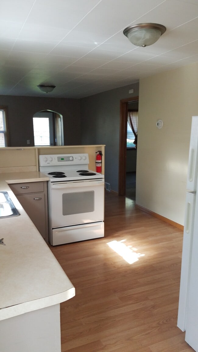 Foto del edificio - 2316 Calihan Ave NE