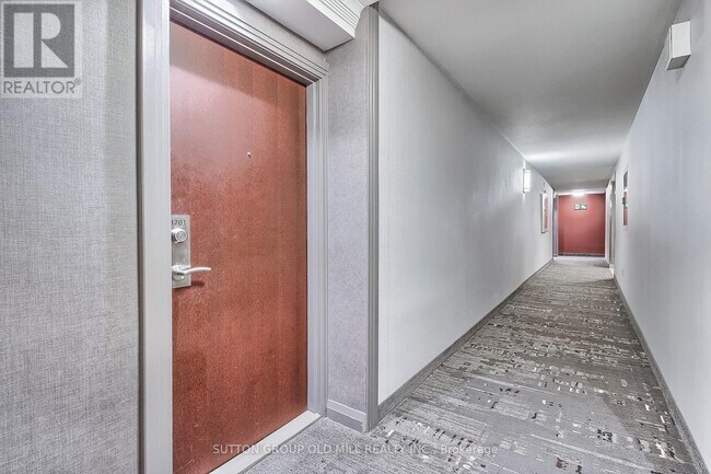 Photo du bâtiment - 360 Ridelle Ave