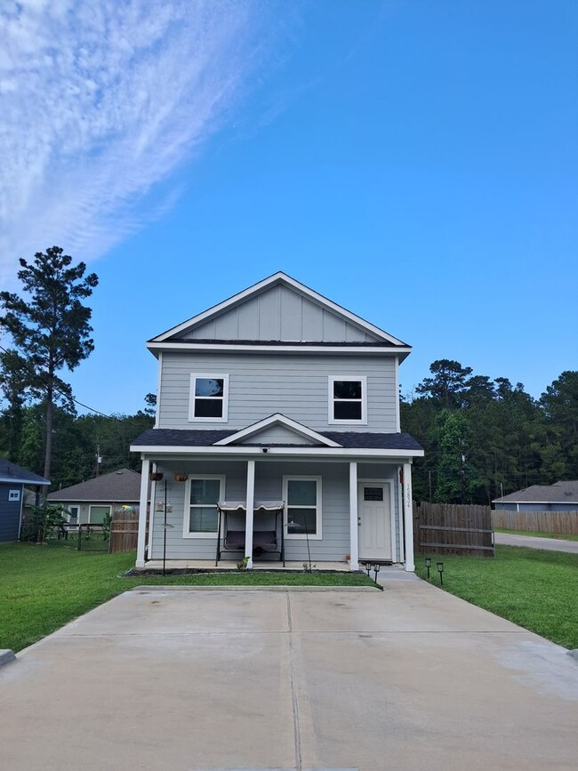 Building Photo - 15834 Beechnut Dr