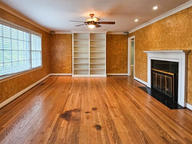 Foto del edificio - Knoxville 37919 - Short Term Lease option ...