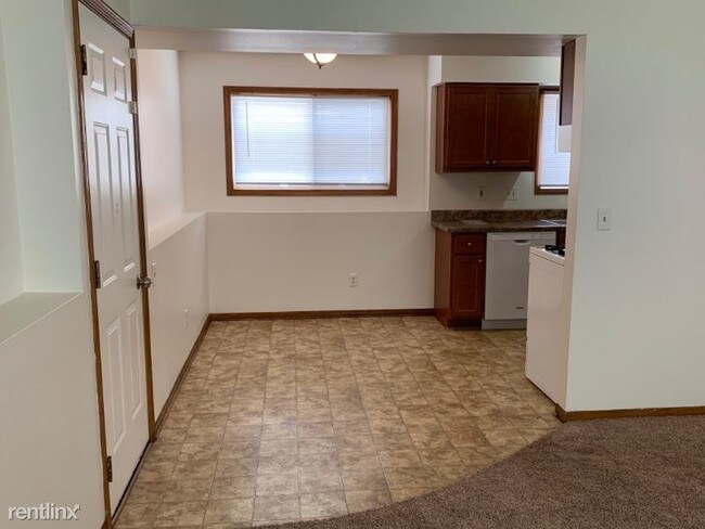 Foto del edificio - 2 br, 1 bath Apartment - 6320 53rd St