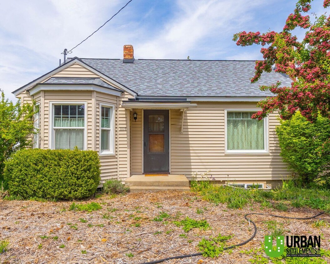 Primary Photo - Charming 3-Bedroom Home in the Heart of Sp...