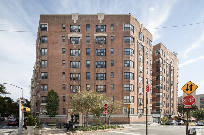 Building Photo - Cabrini Condominium