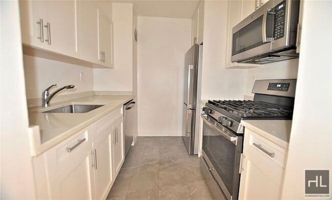 Foto del edificio - EAST 49 STREET