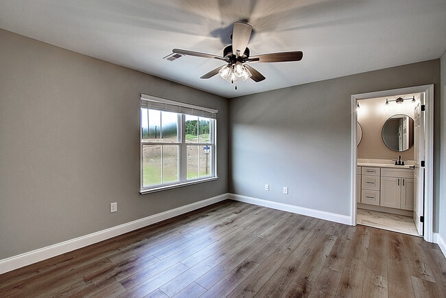 Building Photo - 520 Catalina Ct