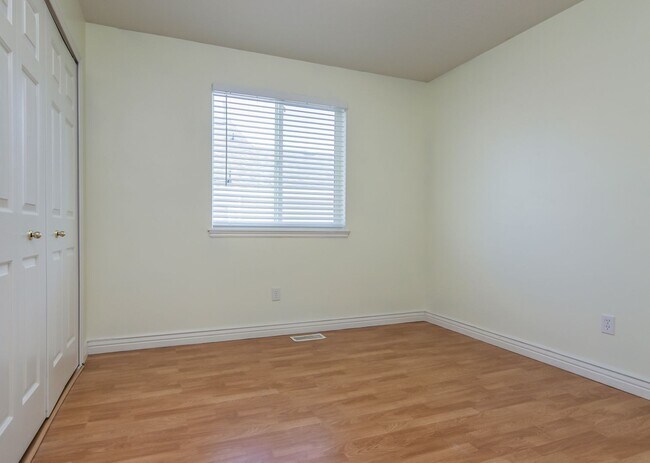 Foto del edificio - 5 Bedroom Home in Herriman; 2700 sq ft; Open Floor Plan