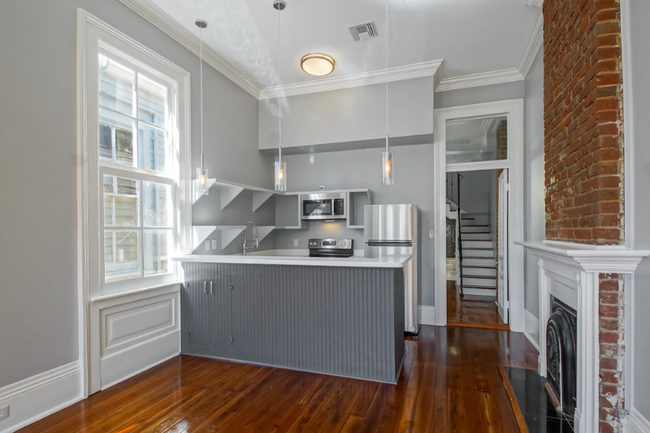 Building Photo - 2523 St Thomas St