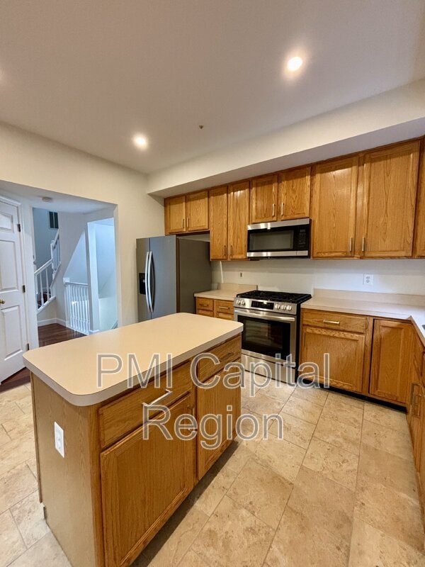 Building Photo - 20800 Mountain Lake Terrace