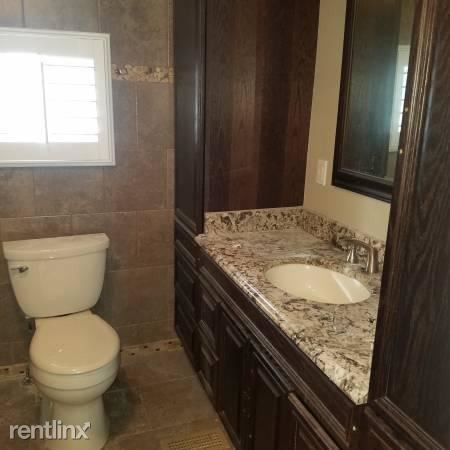 Foto del edificio - 1356 E 171st St