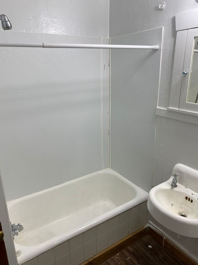 Interior Photo - 629 Main