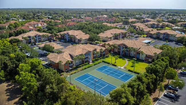 Building Photo - 6330 Aragon Way