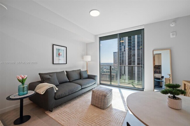 Foto del edificio - 121 NE 5th St