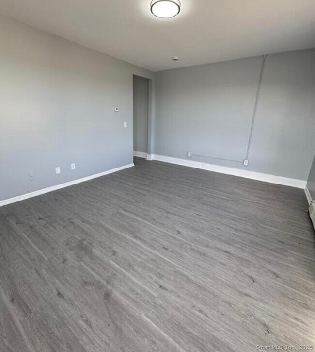 Foto del edificio - 511 E Main St