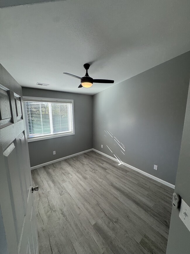 Building Photo - 1821 TN-120