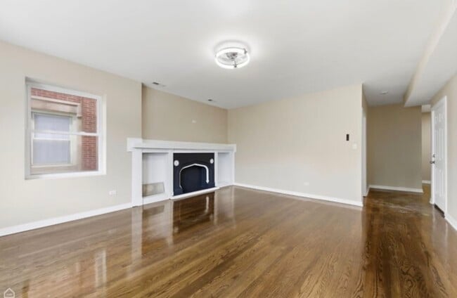 Building Photo - 7741 S Phillips Ave