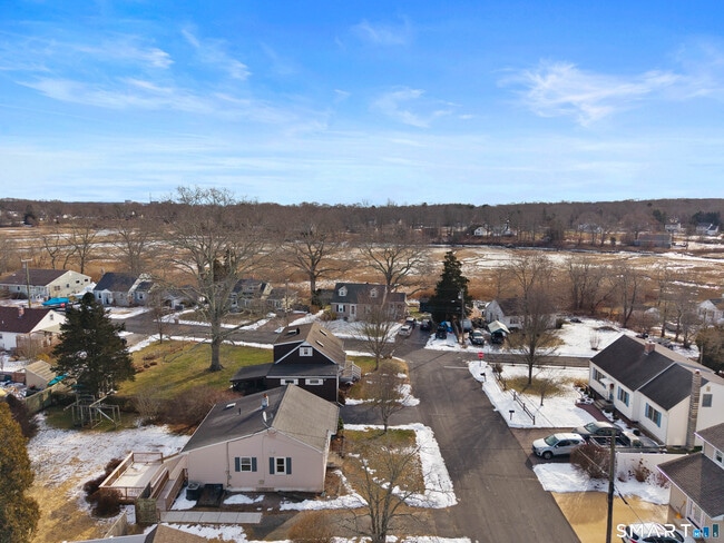 Building Photo - 3 Sunnieside Dr