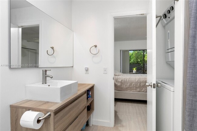 Foto del edificio - 9981 SW 13th Terrace