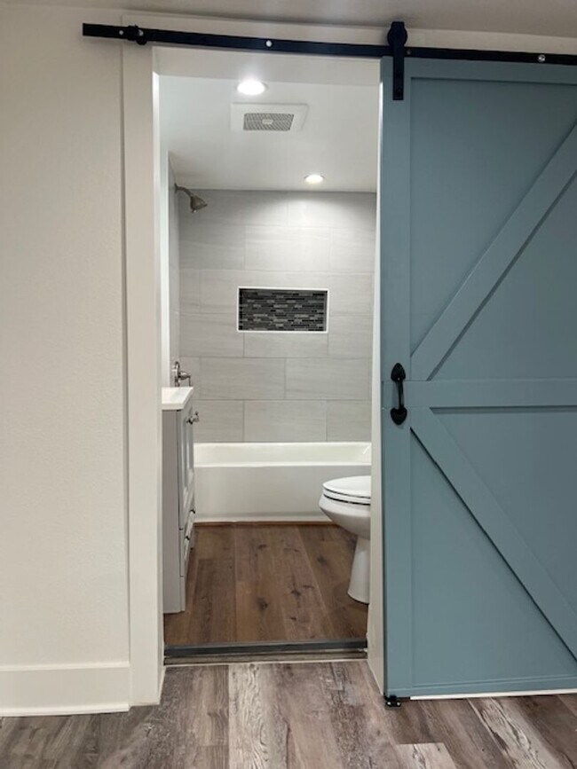 Foto del edificio - Oakland Studio - Remodeled & Ready