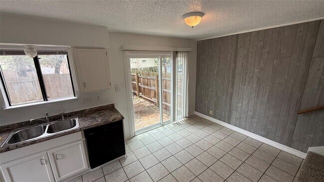Foto del edificio - 9019 Sawtooth Ln