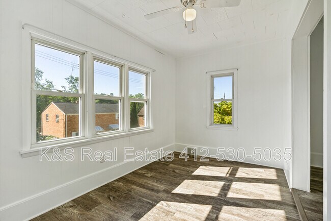 Foto del edificio - 824 Florence Ave
