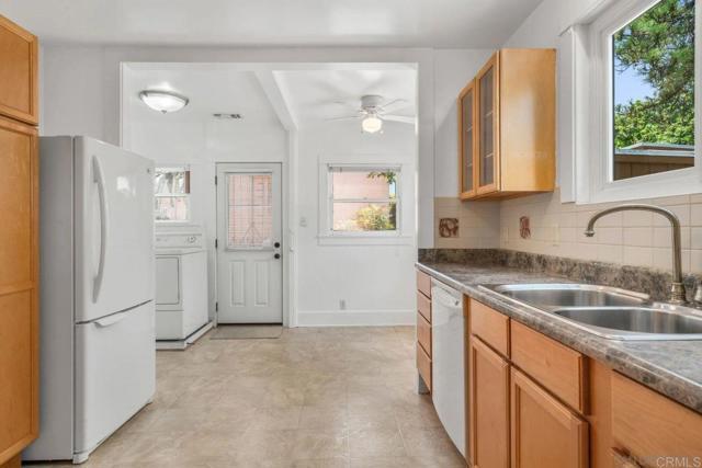 Foto del edificio - 145 S Grape St