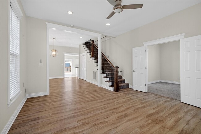 Building Photo - 916 Dawson St