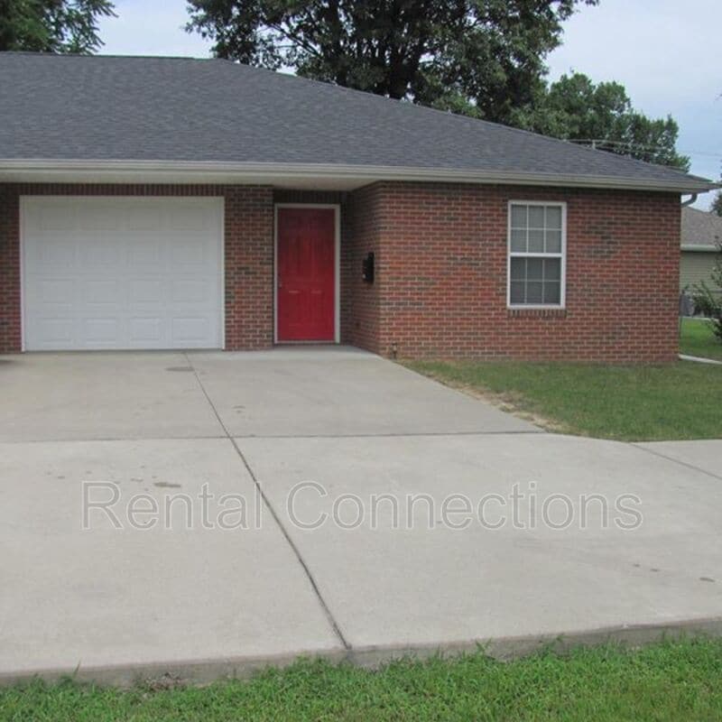 209 N Pine St Unit A, Marion, IL 62959 Condo for Rent in Marion, IL