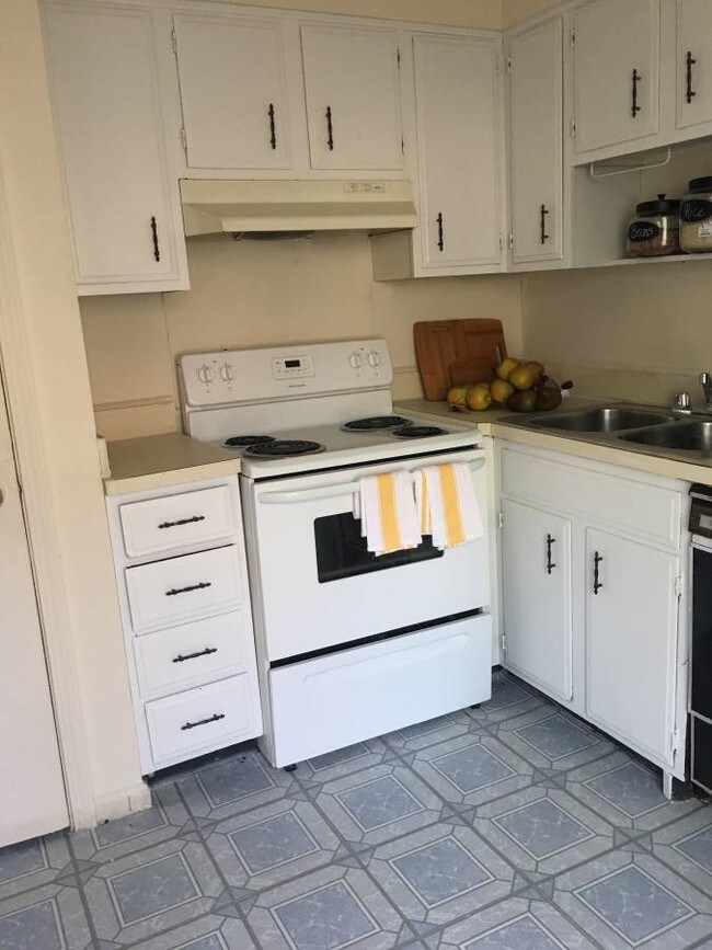 Colony Apartments Louisville Ky Apartments Com