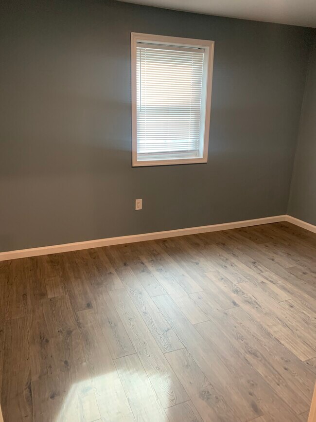 Foto del edificio - 250 Long Ave