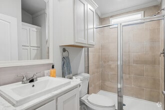 Primary Bathroom - Casata San Marcos