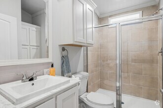 Primary Bathroom - Casata San Marcos